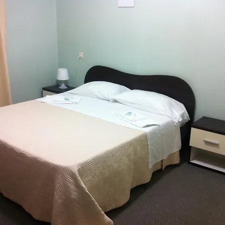 Pensión Salva Gente *